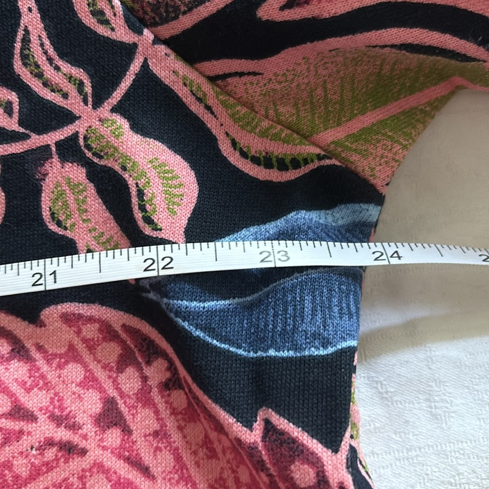 New Scotch and Soda
Big All Over Print Sweatshirt - Picture 15 of 16